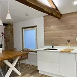 House アパート *